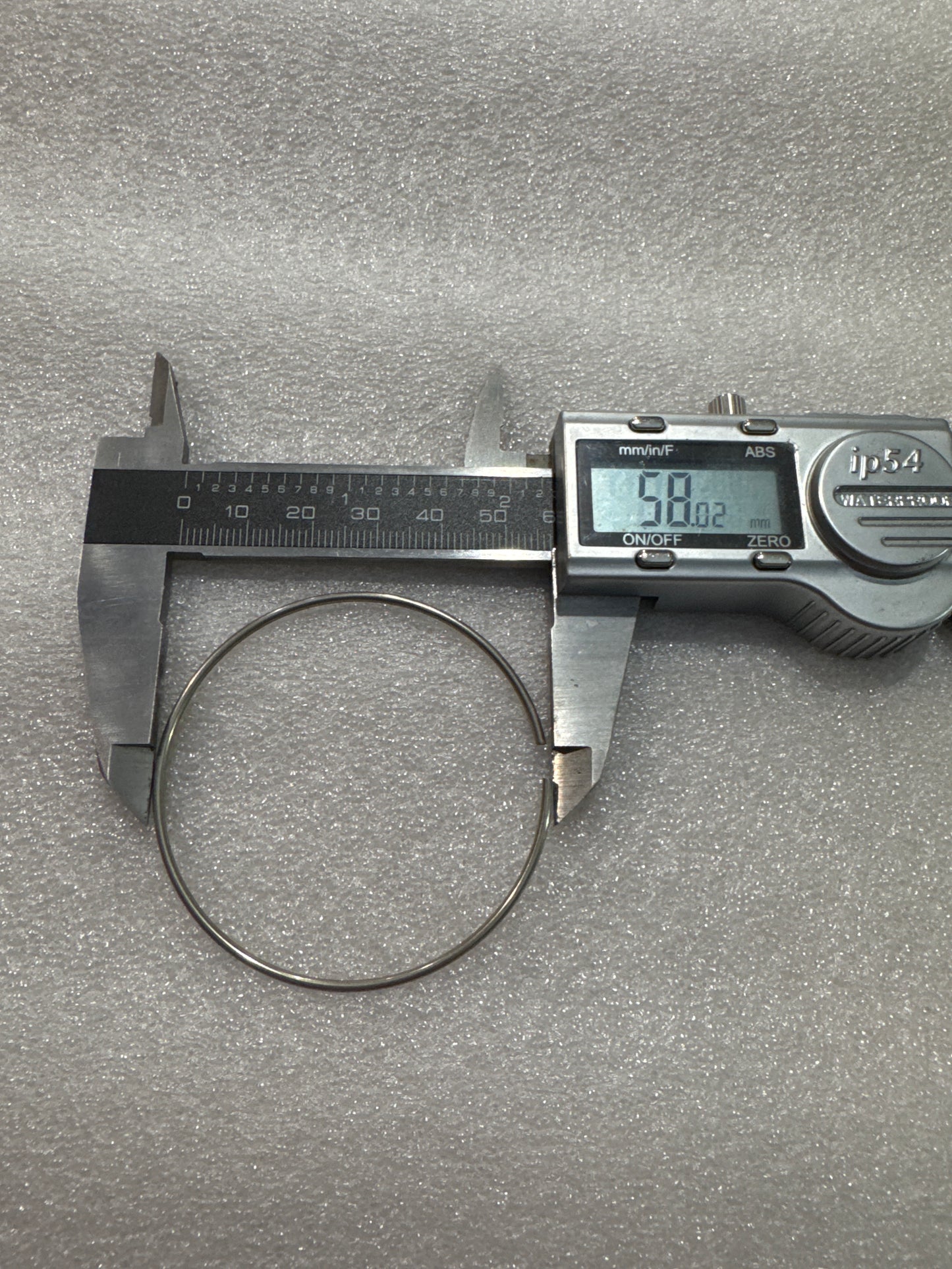 BBS RS , RS2 CENTER CAP METAL RING SECURING CLIP SMALL TREAD.