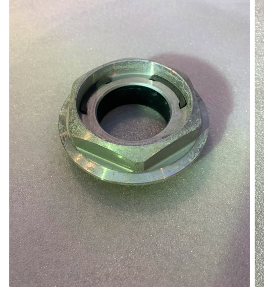 Single Low Hex cap large tread for 16” , 17” BBS RS 34 holes Faces. Used condition original part # 0924032