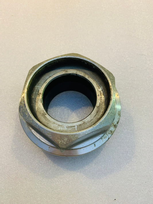 Single High Hex cap ,small tread for 15” BBS RS  30 holes Faces used condition original part # 0924032