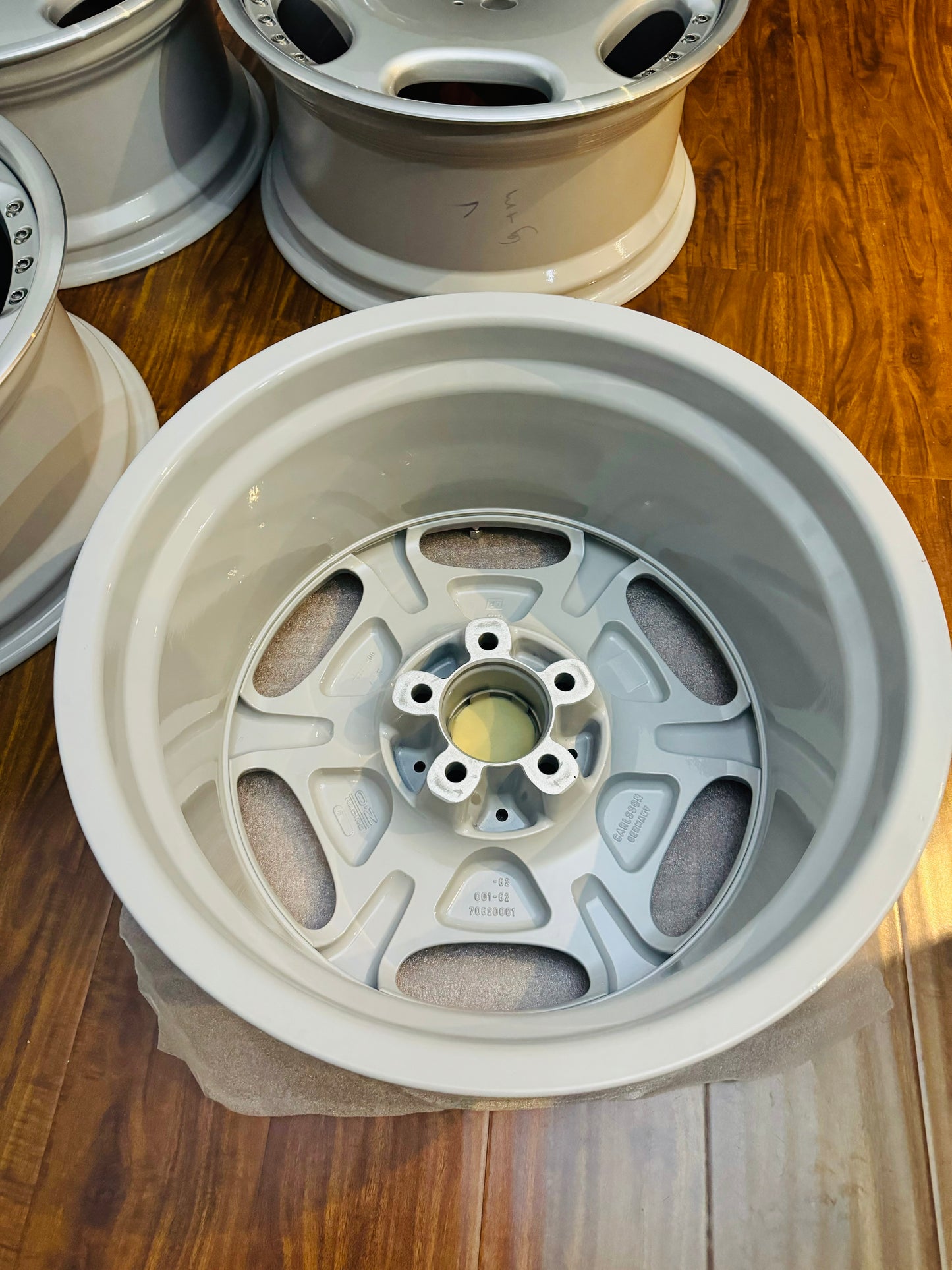18” Oz Racing Carlsson 6/2 5x112 Mercedes Benz . C124 ,W124 ,W210 ,W211 ,CLK , W202 , W201.