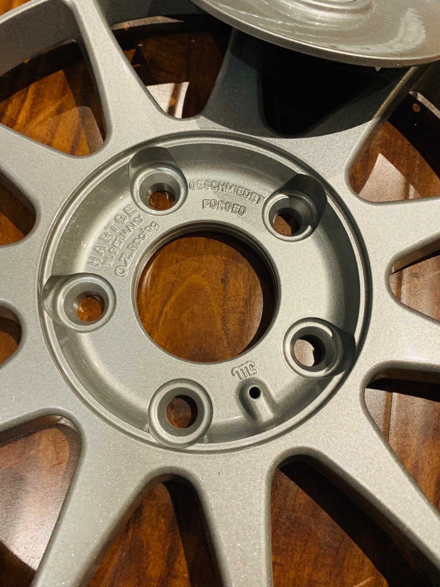 Oz Racing Hartge faces 35 holes 17”