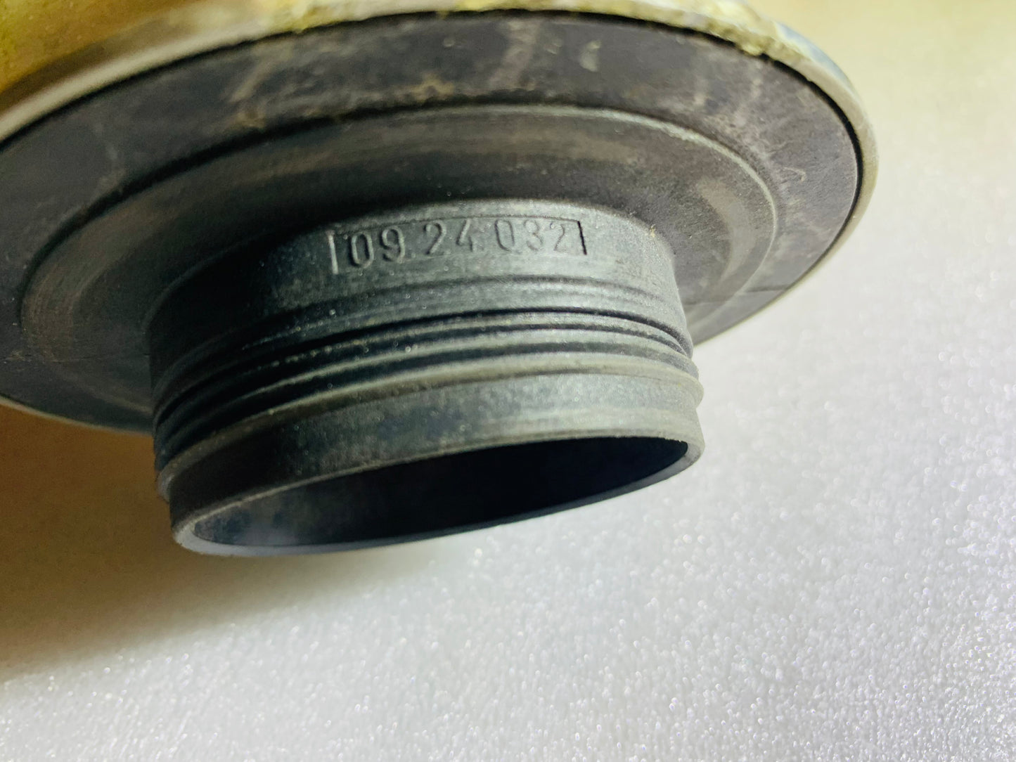 Single High Hex cap ,small tread for 15” BBS RS  30 holes Faces used condition original part # 0924032