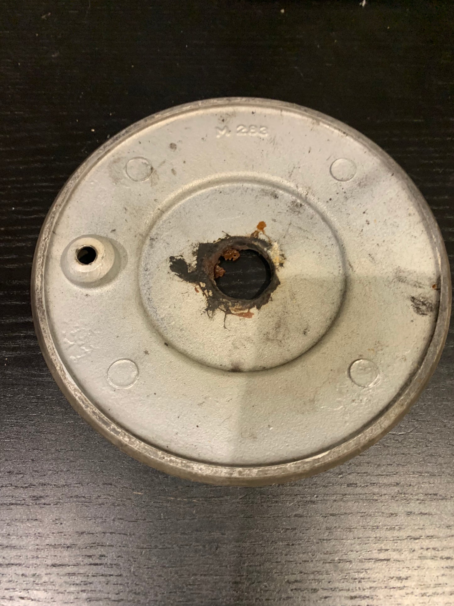 M283 OEM Oz Racing Futura cap original condition needs refinishing.