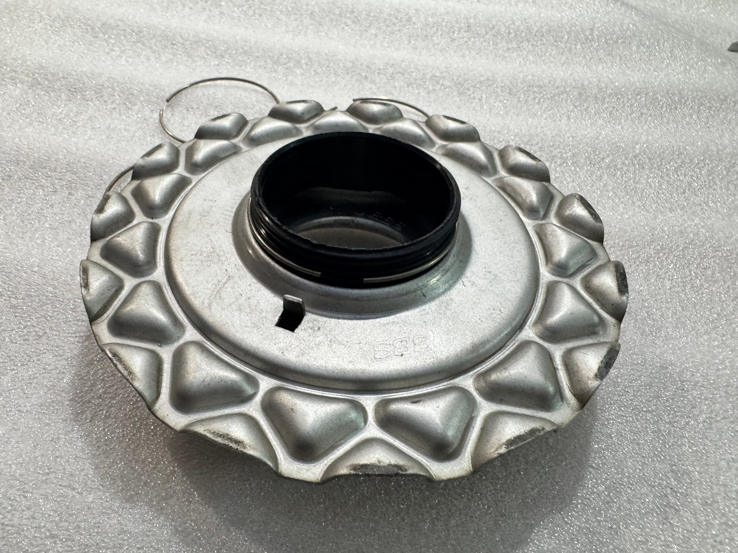 BBS RS , RS2 CENTER CAP METAL RING SECURING CLIP SMALL TREAD.