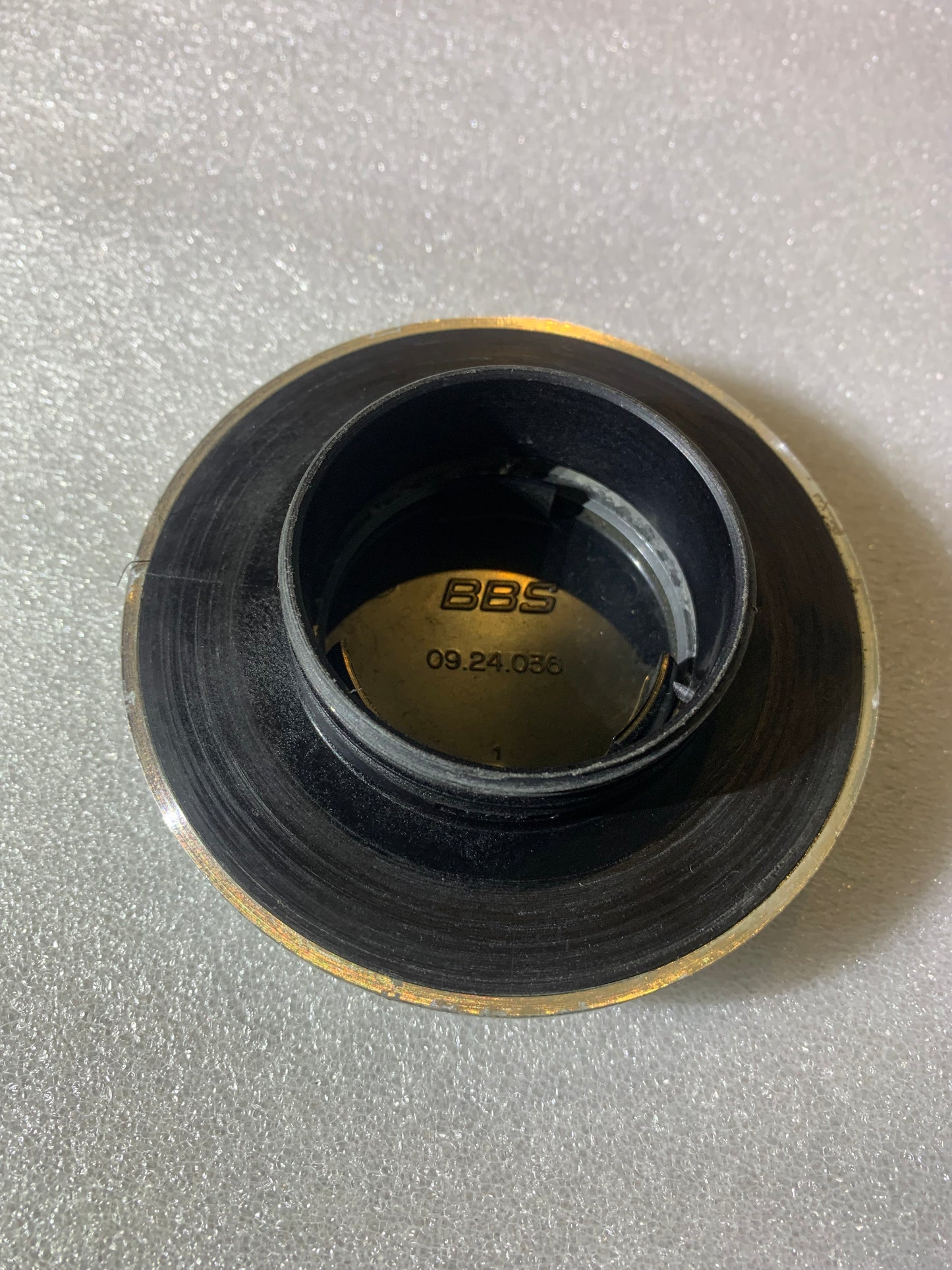 NOS Single Hex cap small tread for 15”BBS RS  30 holes Faces used condition original. BBS 3D logo included black/gold.