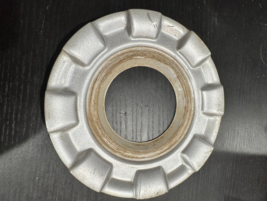 Single authentic 18”  BBS RS2 waffle. Part number : 0924375